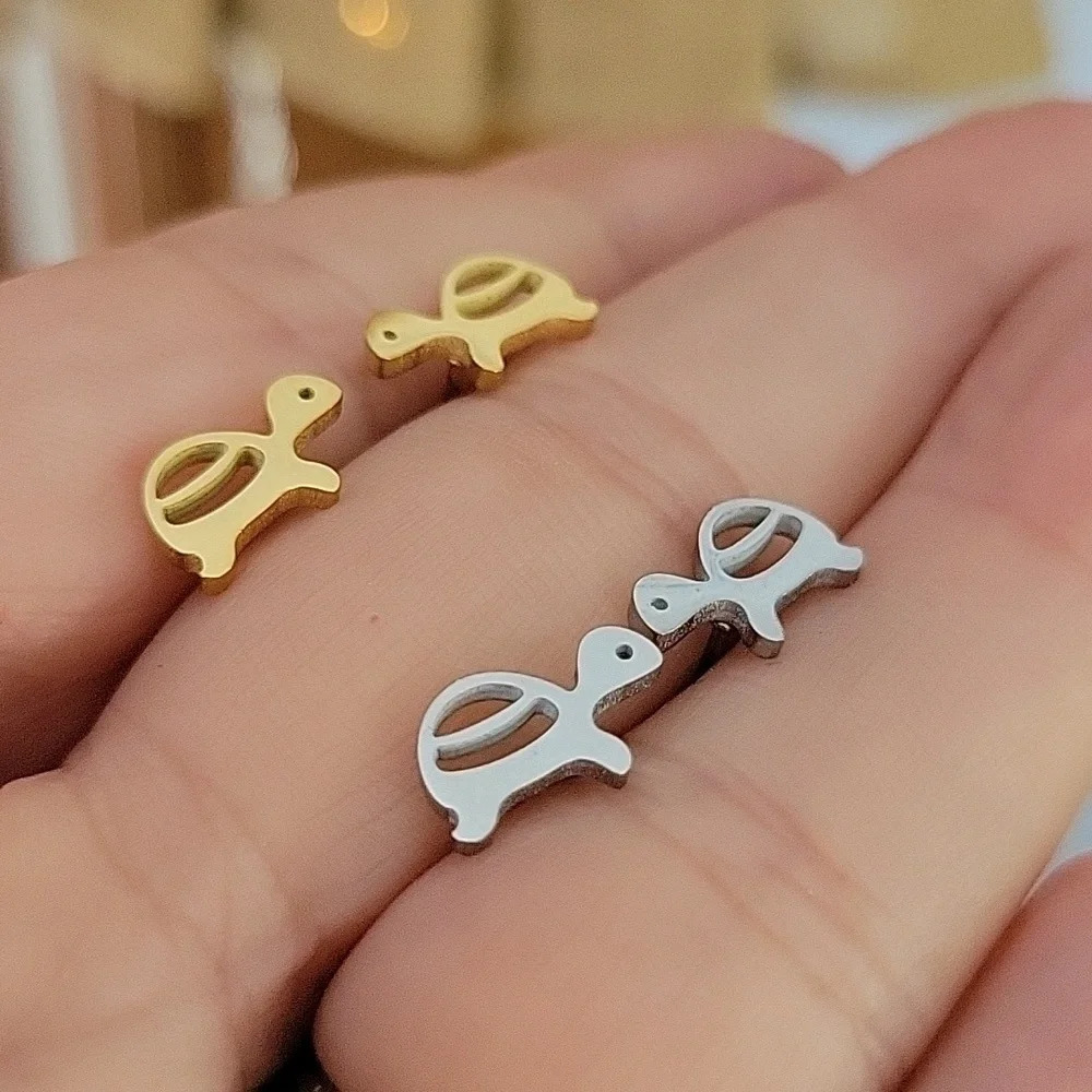 🔥LAST PAIR🔥 Turtle Stud Earrings, choice of color - Picture 3 of 4